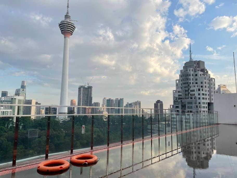 M101 Klcc Kl City King Suites By Livin Kuala Lumpur Exterior foto